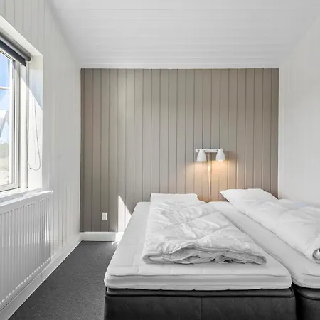 6 Bedroom Lovely In Holiday home